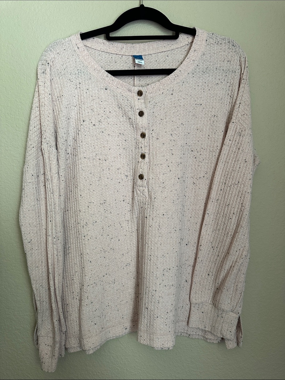 Light Speckled Knit Henley Top - Pale Pink Speckle